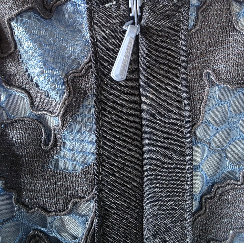 Lilly Pulitzer Crocheted Between Lace Dress with fancy tie In the back Sz10 $69 - Picture 4 of 6